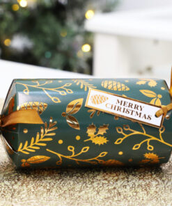 Alternative view of Christmas Concepts® 6 Large Deluxe Festive Pattern Christmas Crackers – Hats, Mottos, Snaps & Novelty Gift Included – 2 Designs Available